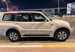 ميتسوبيشي باجيرو